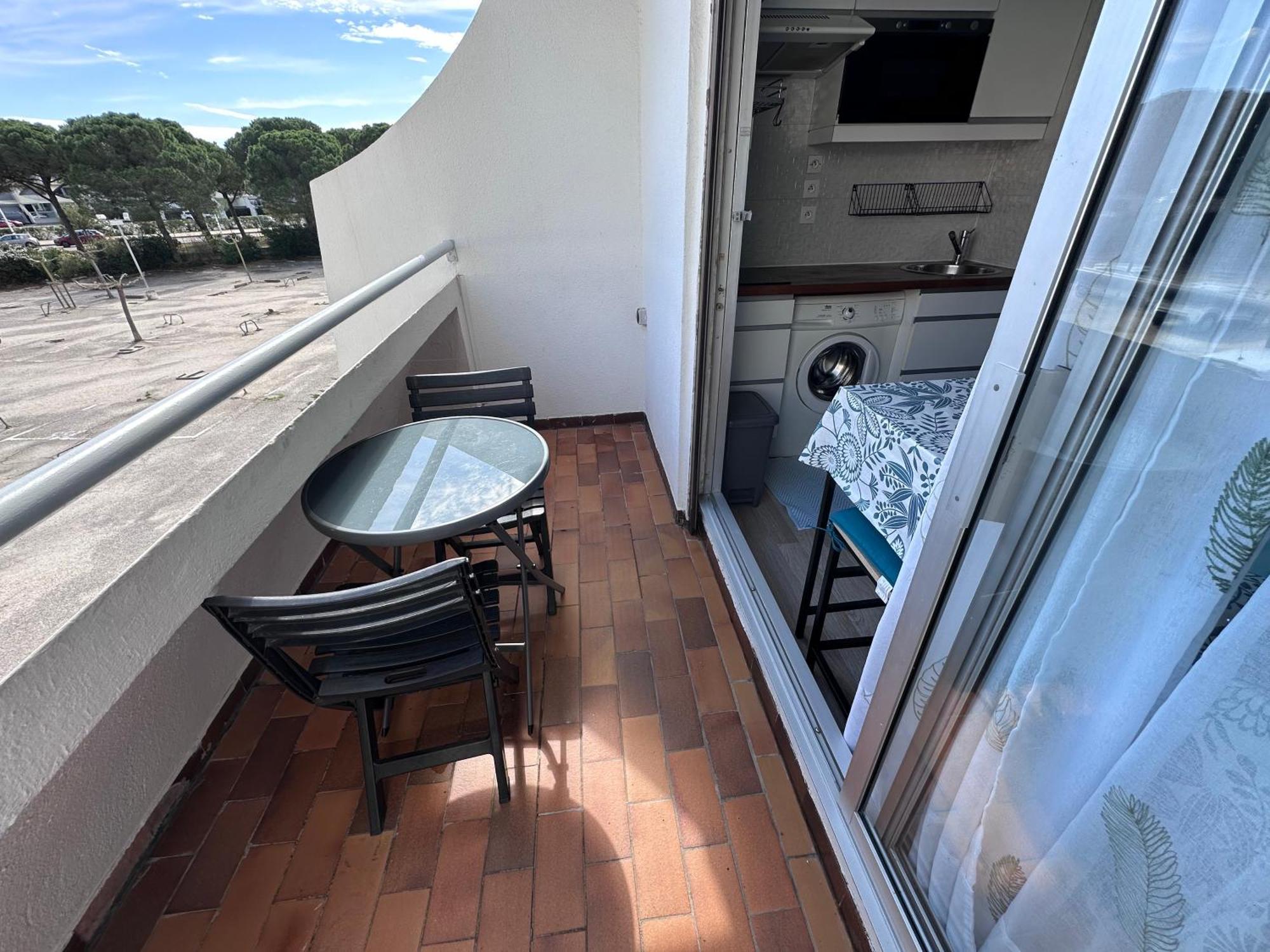 Beau Studio Climatise En Bord De Mer Et Wi-Fi Льо Гро-дю-Роа Екстериор снимка
