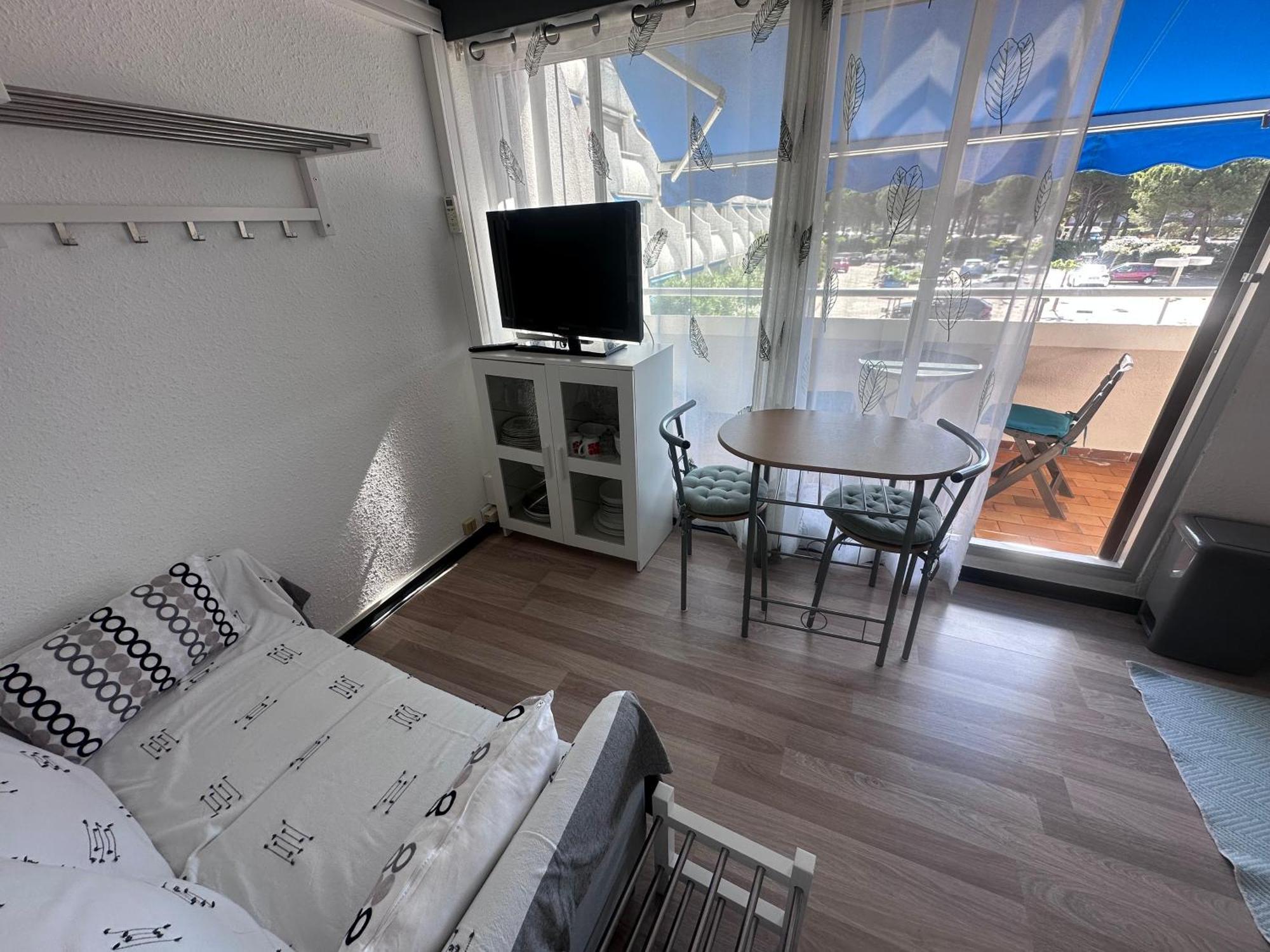 Beau Studio Climatise En Bord De Mer Et Wi-Fi Льо Гро-дю-Роа Екстериор снимка
